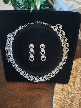 Silver Crystal Necklace and Earrings Set - Elegant Women's Jewelry